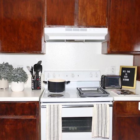 Chic Boho Cottage -Self Check In, Fully Furnished, & Free Parking Houston Exterior foto