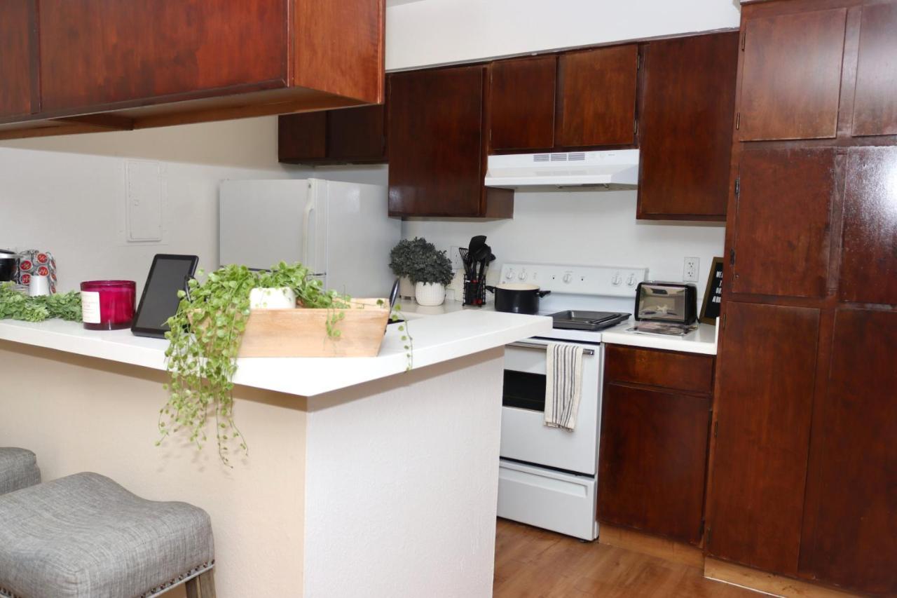 Chic Boho Cottage -Self Check In, Fully Furnished, & Free Parking Houston Exterior foto